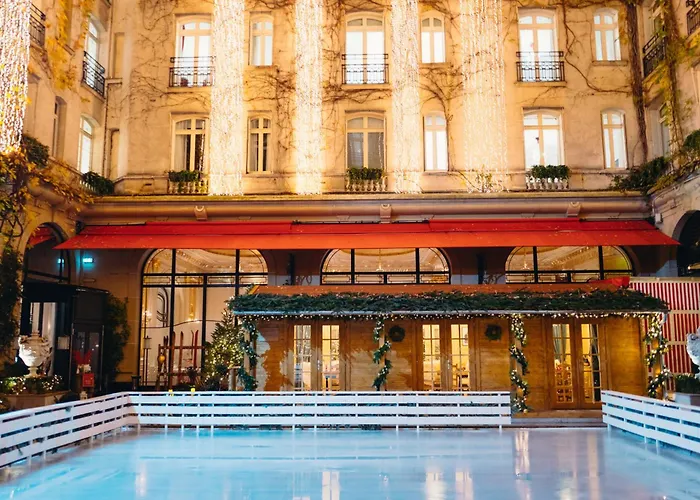 Hôtel Plaza Athénée - Dorchester Collection París